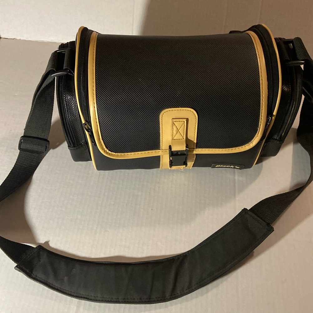 Vintage Blacks Camera Bag in Sturdy Vinyl